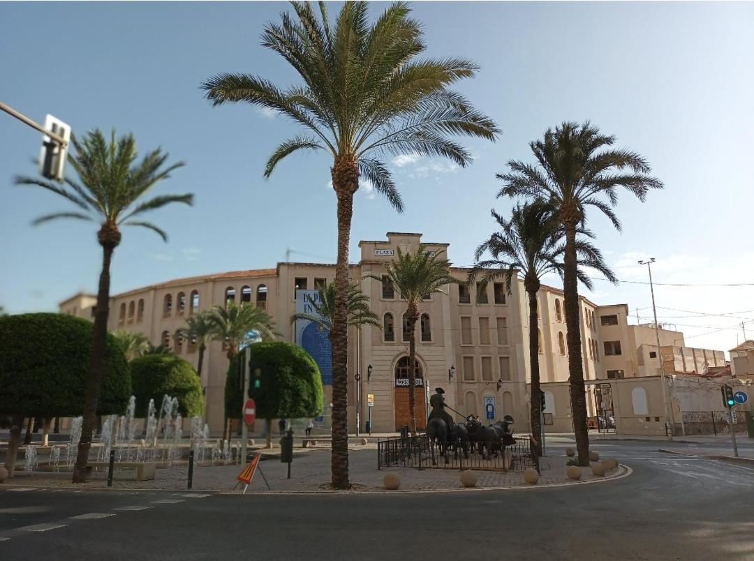 Estudio B Cerca De La Plaza De Toros Alicante Exterior photo