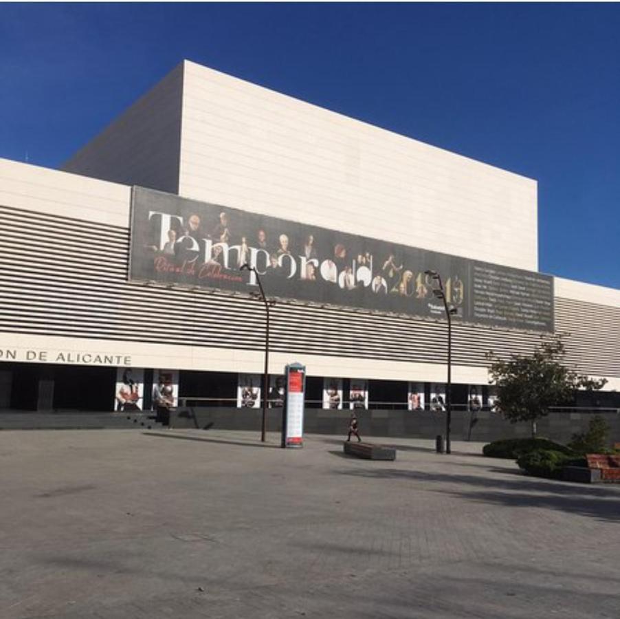 Estudio B Cerca De La Plaza De Toros Alicante Exterior photo